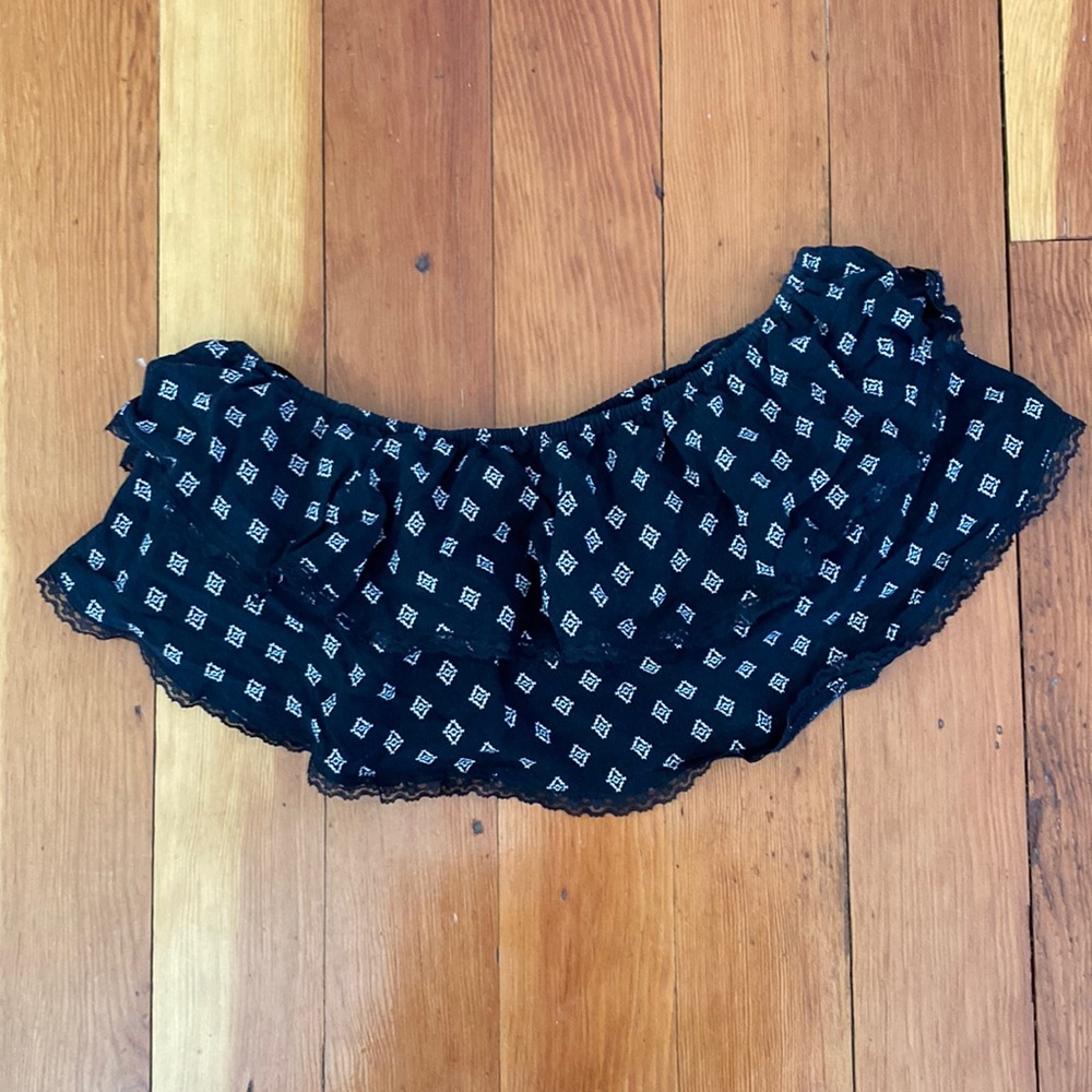 Lace trim ruffle bandeau